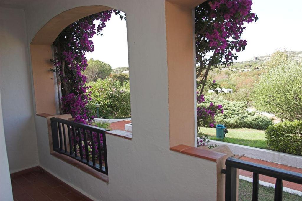 Appartamento Trilocale Vista Piscina Baja Cerdeña Exterior foto