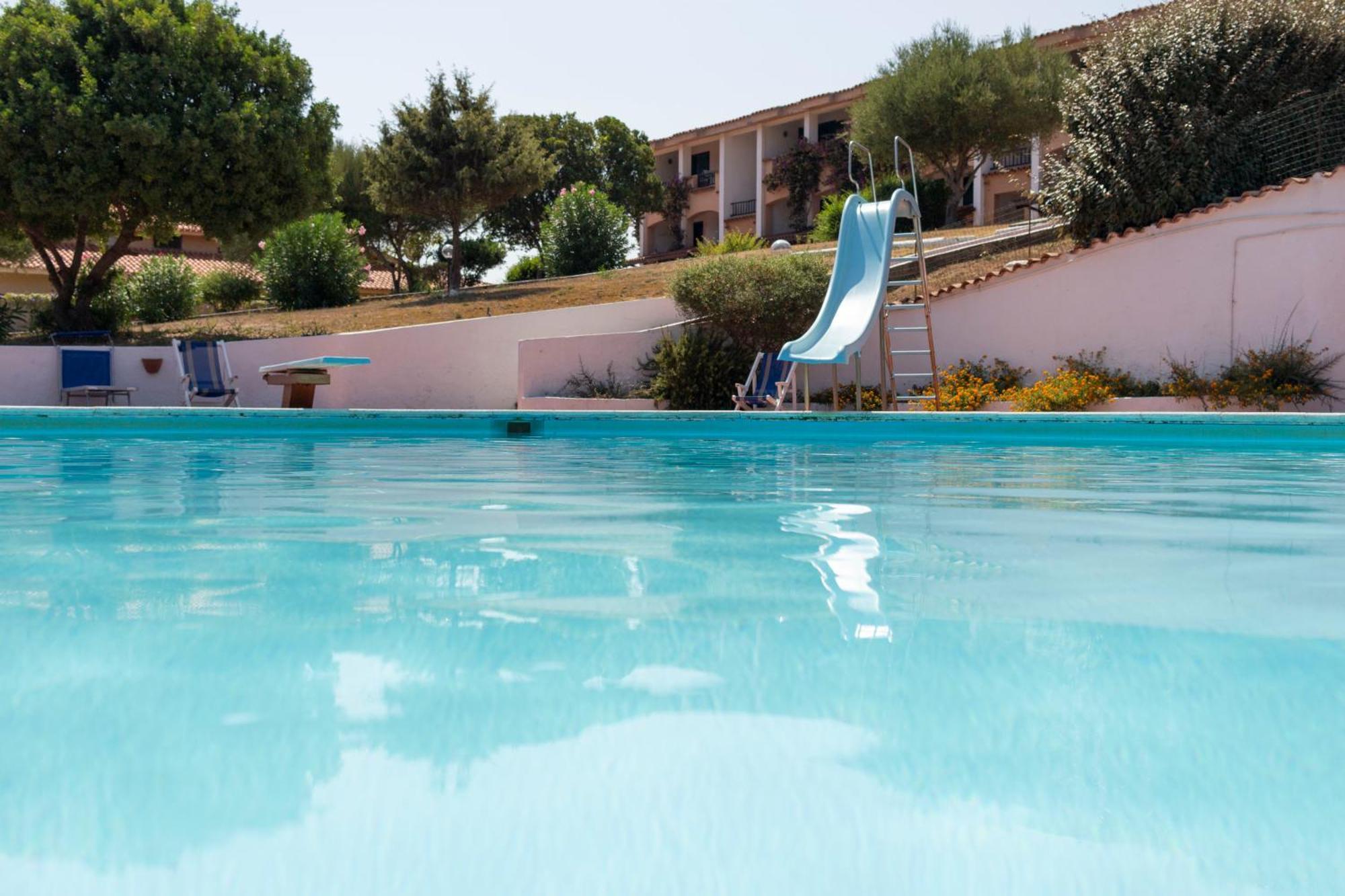 Appartamento Trilocale Vista Piscina Baja Cerdeña Exterior foto